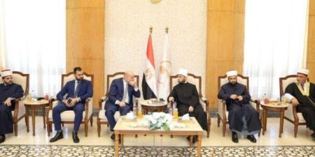 الأزهري يستقبل وفدًا فلسطينيًا رفيعًا يضم قاضي القضاة ووزير الأوقاف بالعاصمة الإدارية الجديدة - بلس 48
