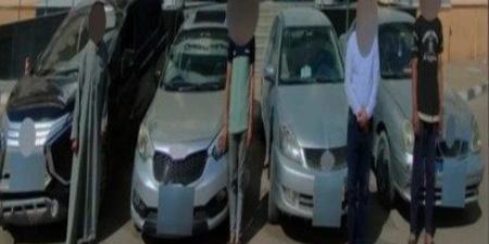القبض على 4 أشخاص بتهمة تعريض حياة المواطنين للخطر وتعطيل المرور بالجيزة - بلس 48