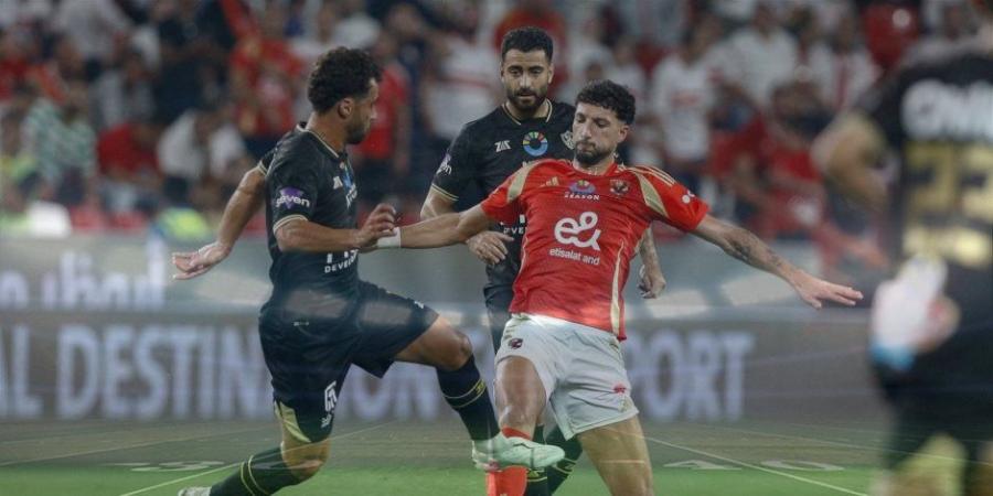 فريق الأهلي يصل ملعب مدينة نصر للتدريب وعدم الذهاب لاستاد القاهرة لخوض قمة الزمالك - بلس 48