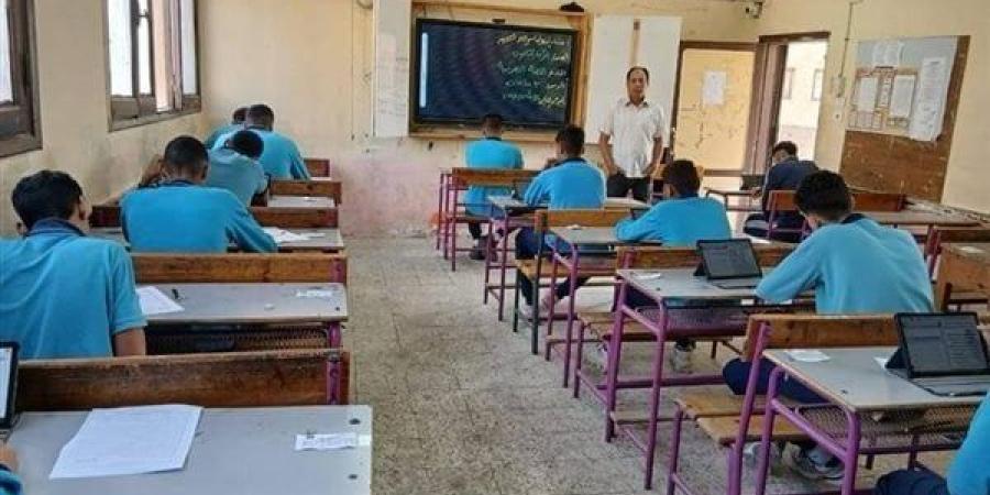رابط وخطوات الاستعلام عن نتيجة الدبلومات الفنية 2025 الدور الأول - بلس 48